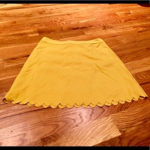 NWT Mustard Scallop Banana Republic Skirt Sz 4
